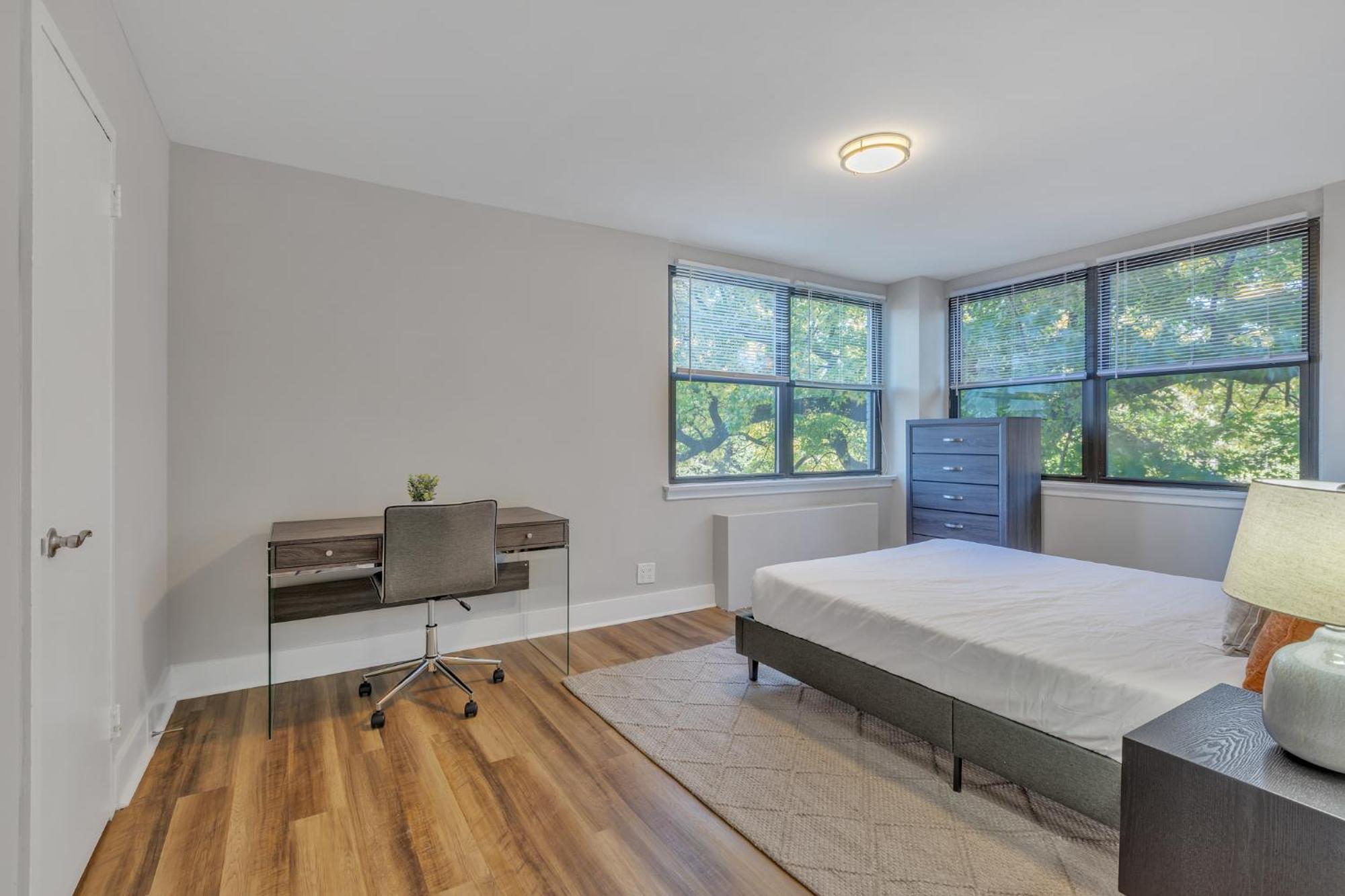 Avenue B340 Cozy Furnished 2br, With Gym, Pool Apartment *